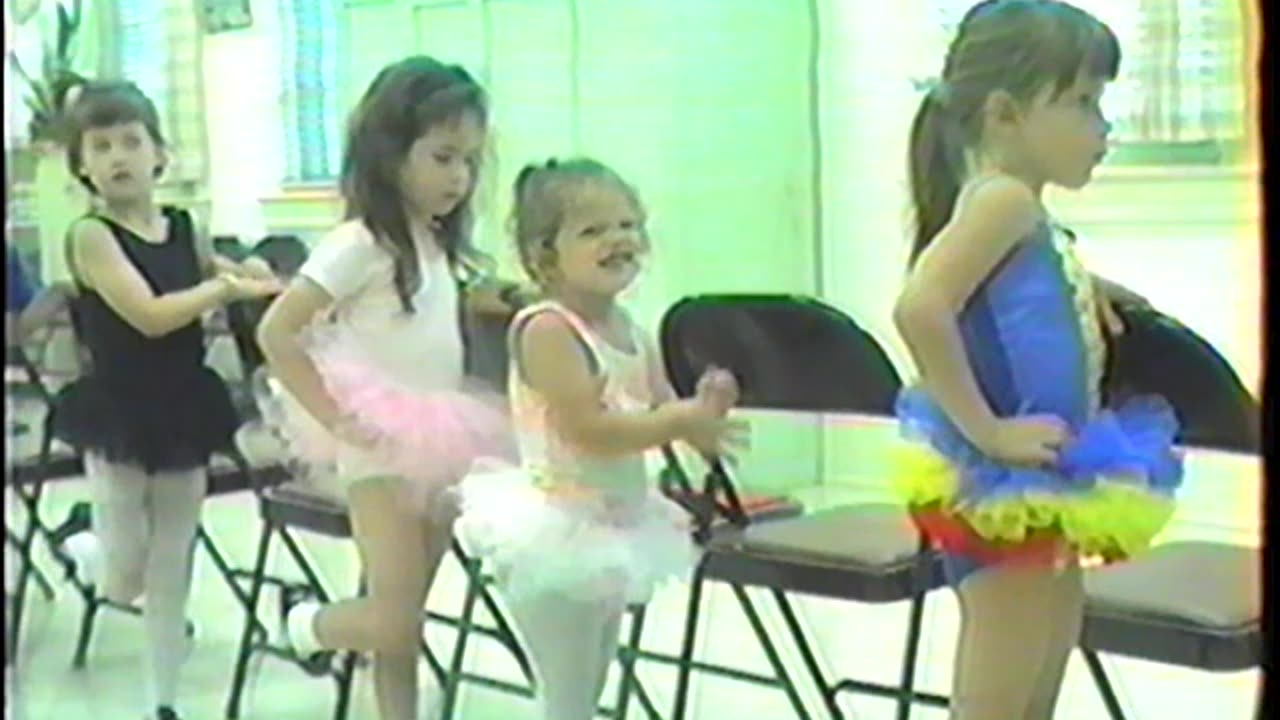1990-VA-Alisha&Hana-Dance
