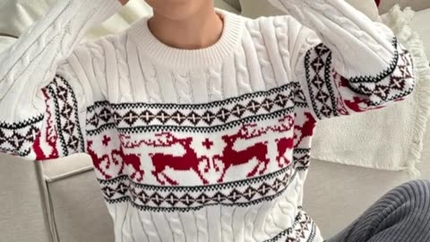 Women's Soft and Cozy Christmas Knit Sweater with Charming Holiday Motifs