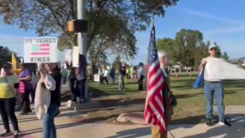 Stopping By No Kings