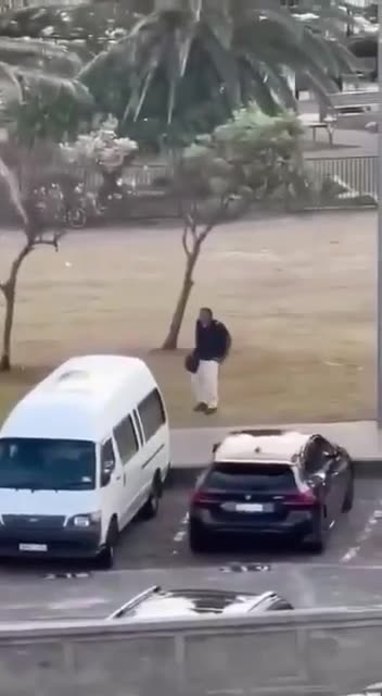 Man Disarms Active Shooter in Sidney, Australia