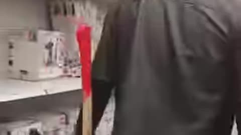 Nachbars Einkaufsliste: Axt, Säge, Salzsäure...💀