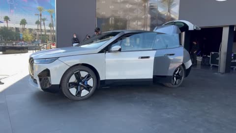 ✨🚗 BMW's Color-Changing Car Using E Ink Is Insanely Cool! | FeedMyCuriosity