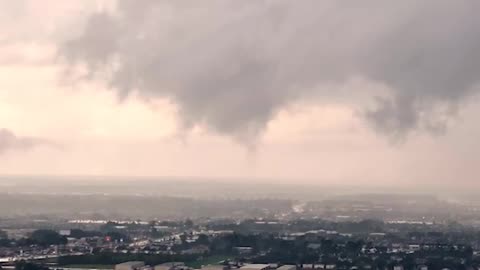 Një tornado godet periferinë e Hjustonit në SHBA, mbi 100 banesa të dëmtuara