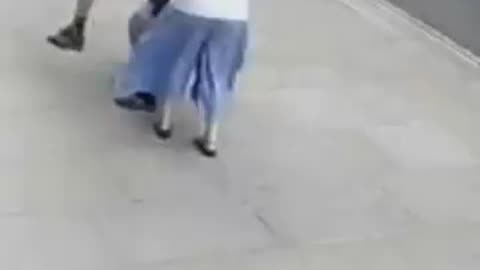 London's 'Cinderella' phone snatcher jailed for15months