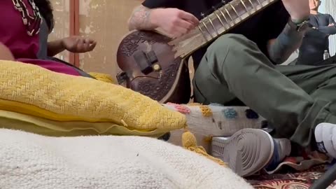 Ed Sheeran's first time playing the Sitar 🧡