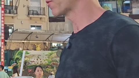 Street Interview with Random People | Honest Public Reactions 🎤 街头随机采访路人 | 路人真实反应🎤