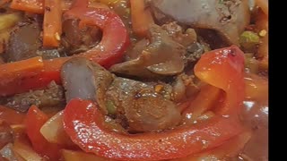 Savory Stir-Fry: Chicken Gizzard Delight with Veggies and Tomato Sauce 🐔 😋 A Step-by-Step Recipe