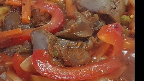 Savory Stir-Fry: Chicken Gizzard Delight with Veggies and Tomato Sauce 🐔 😋 A Step-by-Step Recipe