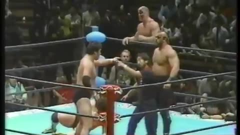 (1985.10.21) Genichiro Tenryu & Jumbo Tsuruta vs The Road Warriors - AJPW