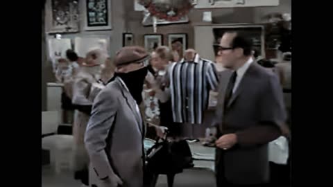 Jack Benny Christmas Shopping -- Jewel Robbery (colorized) #jackbenny