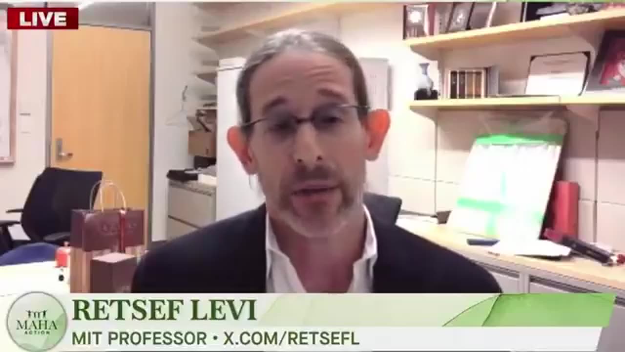 פרופ רצף לוי חבר בוועדה המיעצת לחיסונים בסי די סי חובת חיסונים גורמת לנו להקריב את הילדים וזה הזמן להגן עליהם