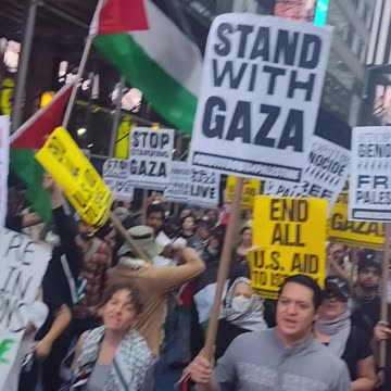 New Yorkers: "ARREST NETANYAHU. STOP THE GENOCIDE."