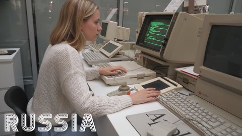 [RU] Moscow: Walking Tour [Apple Museum / Panasonic HC-X1600]