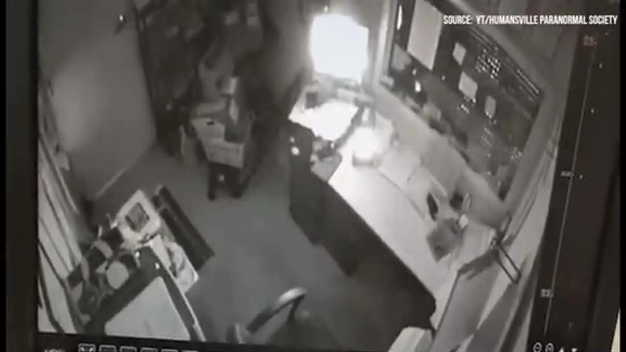 😱👻 Mist Like Figure Caught On CCTV! Ghostly Encounter | TheHauntingHour