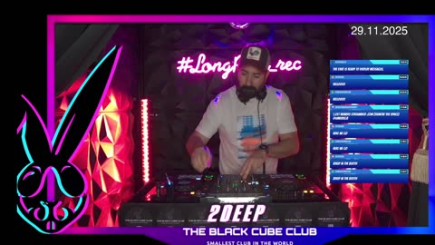 Techno DJs live at Black Cube Club