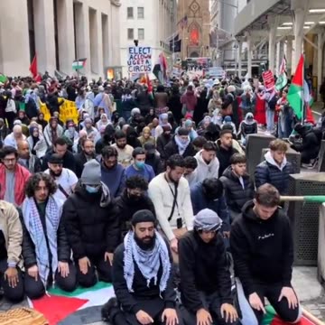 🚩 This is at Trump Tower in NYC