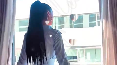 Samantha Summers - Instagram model - Learning by example.