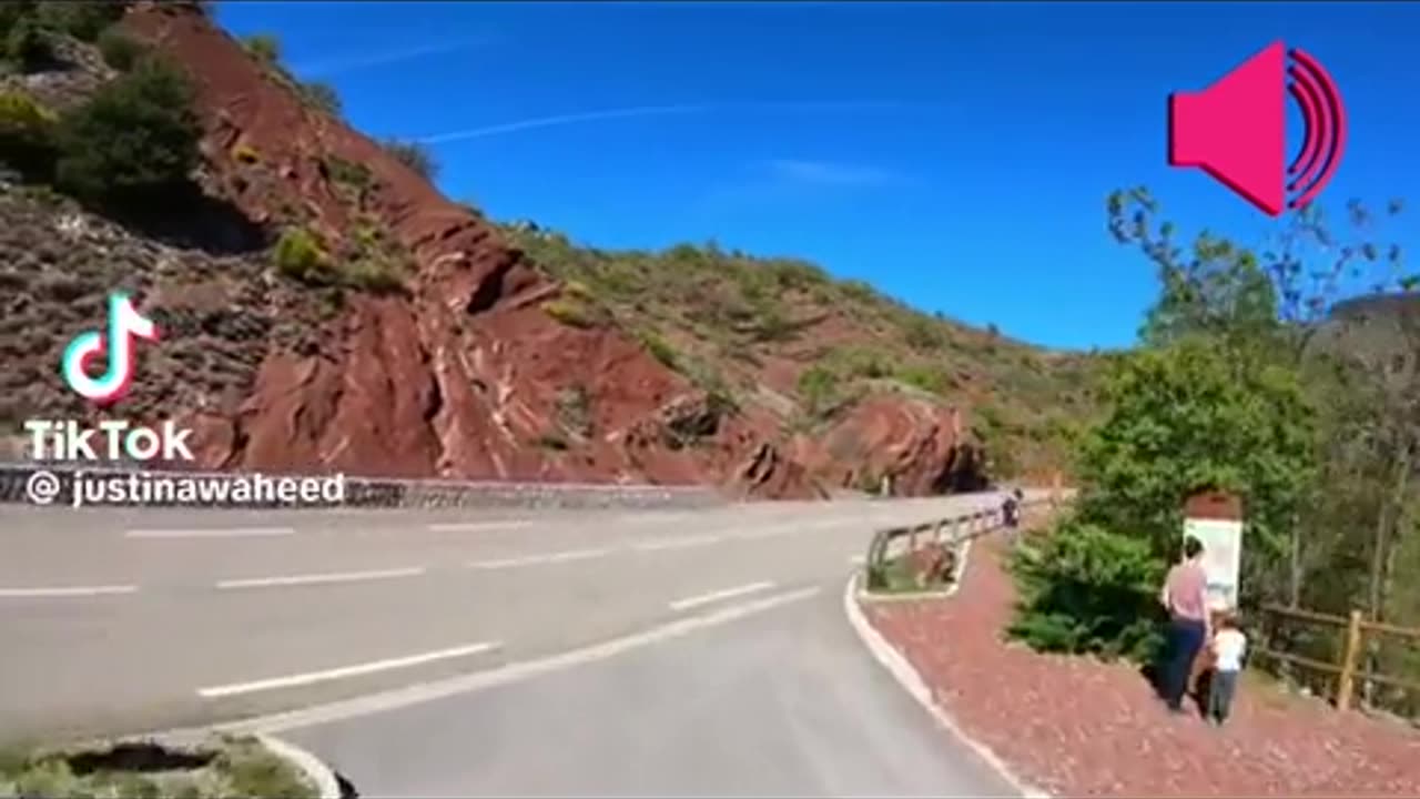 😱👻 This Jump Scare Will Give You Nightmares! | TheHauntingHour