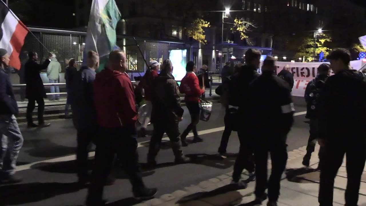"Protest in Dresden 13.10.2025 – People continue to take to the streets | Report on freedom of expression and the future of Germany"