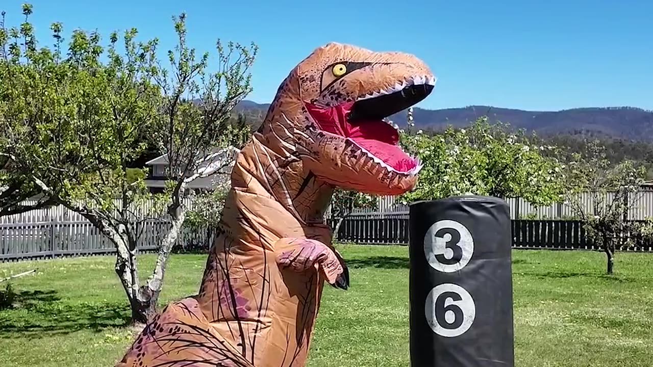 How different Halloween characters fight 🎃😂 Part 3