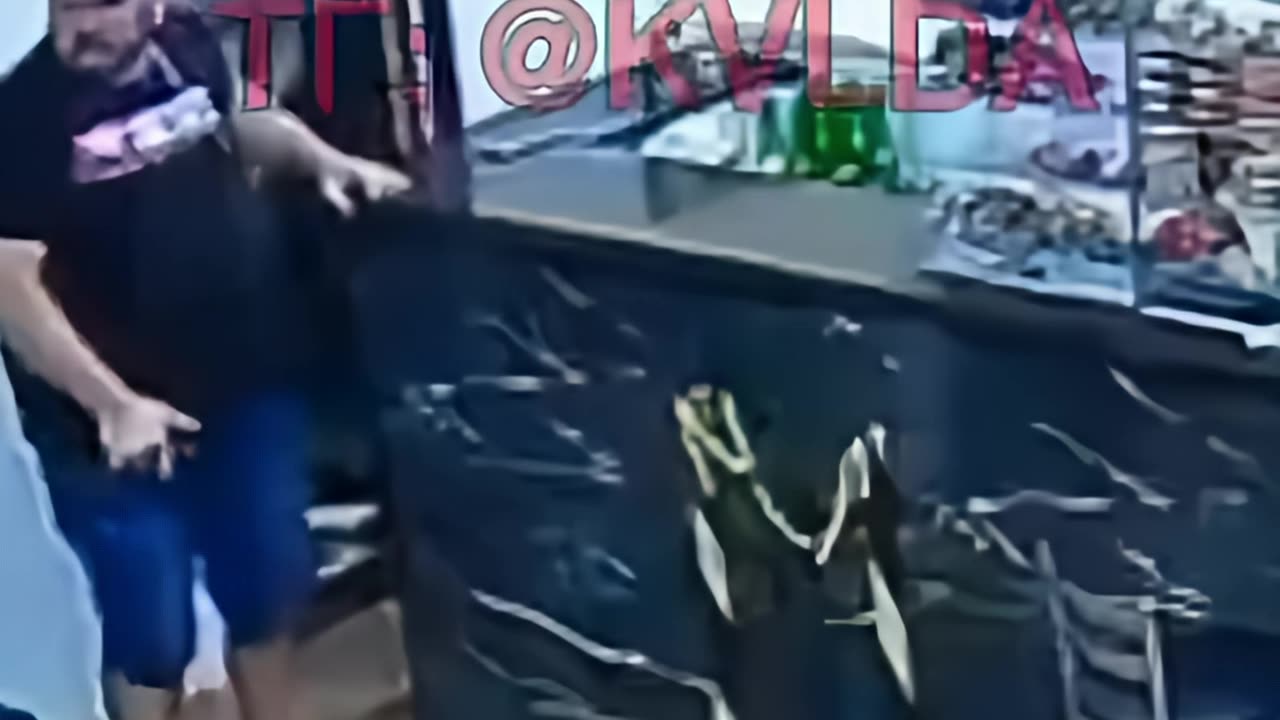 Robber gets deleted from the Matrix