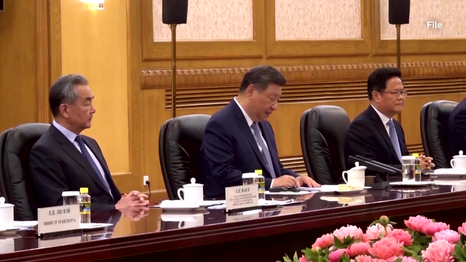 Suicide blast targeting Pakistan paramilitary kills 10, officials say