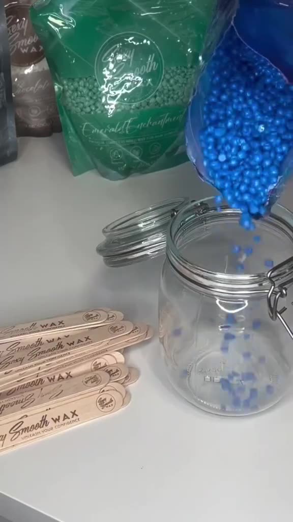 @catsandclawsbeauty Reviews Tangerine Tease & White Chocolate Dream | Sexy Smooth Wax Collection ✨