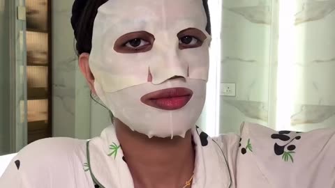 Glow Naturally with O3+ Vitamin C Face Mask – Brightening & Hydrating Sheet Mask for Radiant Skin