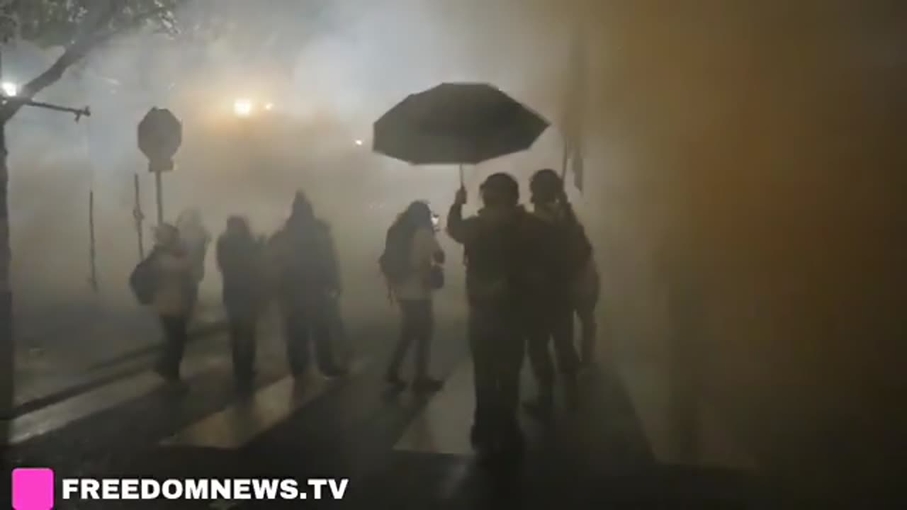 🇺🇸👮‍♂️❌🚩 — Mass Tear Gas clashes with No Kings Anti-ICE Protesters in Portland