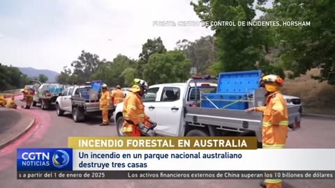 Un incendio en un parque nacional australiano destruye tres casas