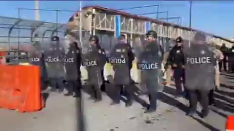 the border crossing in El Paso was closed down for illegal migrants