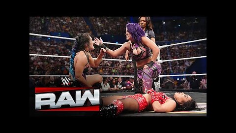 Lyra Valkyria SLAPS Bayley to get a win over Roxanne Perez & Raquel Rodriguez Raw, Oct. 13, 2025