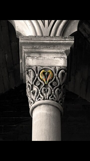 Pájaros del capitel