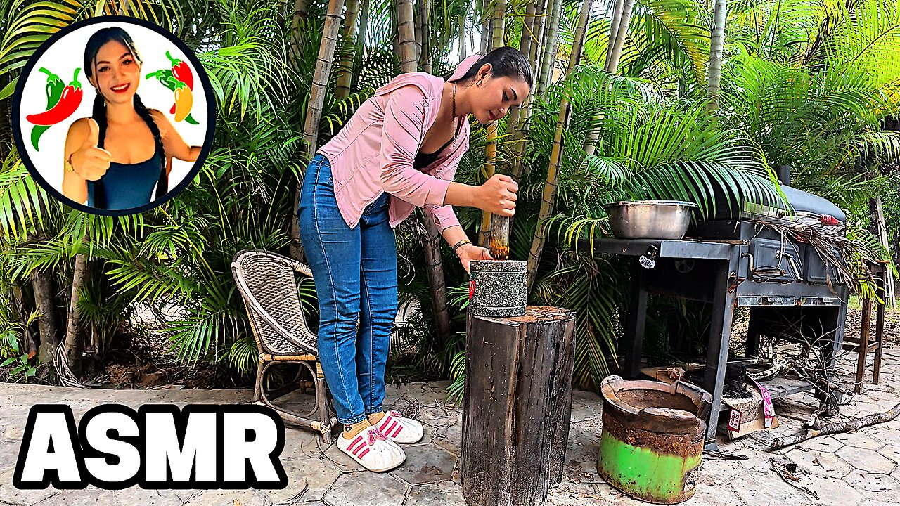 ASMR No Talking Outdoor Cooking: Prawns with Red Curry Stir-Fry