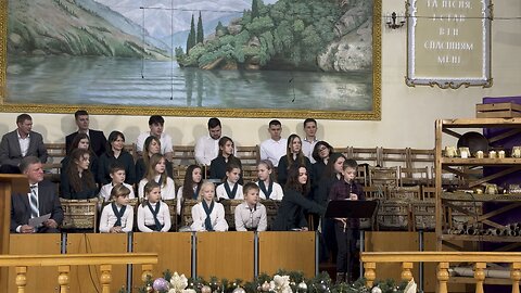 Младенец Иисус рождён был в ту ночь.