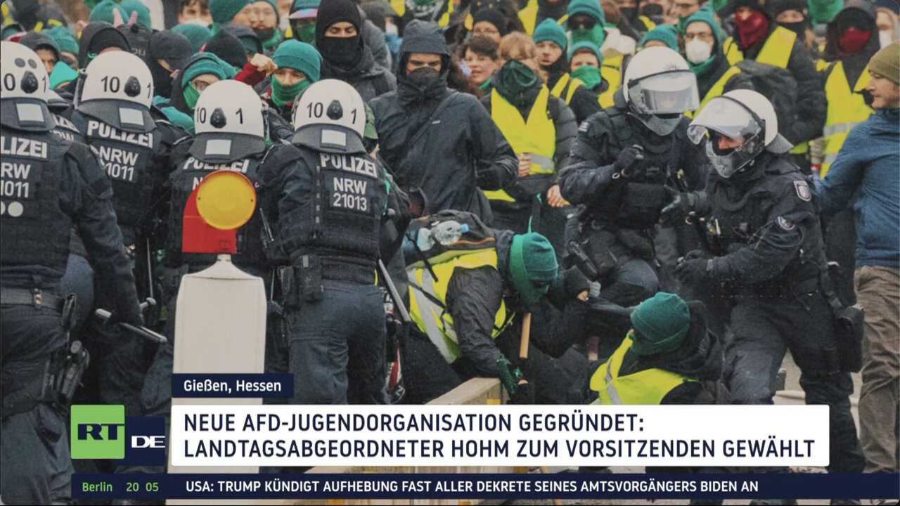 Tumulte rund um AfD-Jugendkongress: Polizei setzt Wasserwerfer gegen Blockierer ein