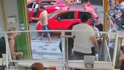 Attempted Robbery Of American Tourists In Colombia cuck fag boyfriend runs off