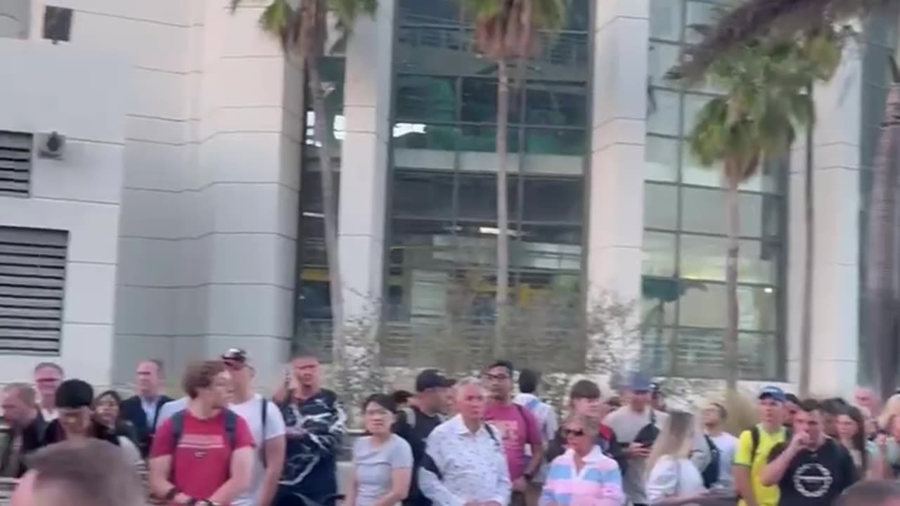 Miami Airport EVACUATED over ‘suspicious item’