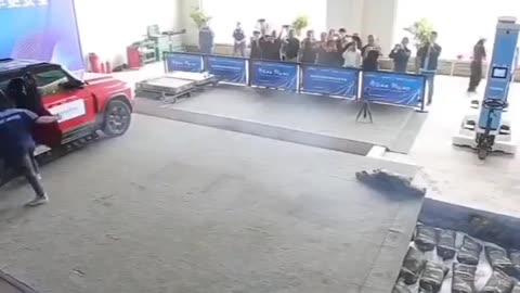 The new, unusual solution to EV fires： High-speed battery ejection