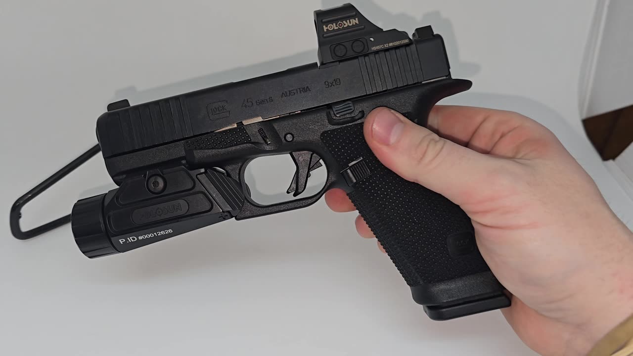 GLOCK 45 GEN 6 (UP CLOSE)