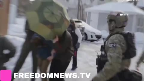 Rioters block federal vehicles at scene of ICE-involvd shooting