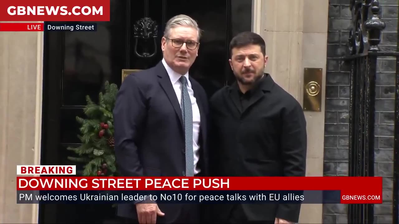 A very warm hug between the Prime Minister and the President of Ukraine