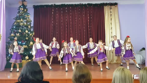 Grupul „Mix Dance” Concert Vine Anul Nou 7/8 Vancicăuți 19 decembrie 2025