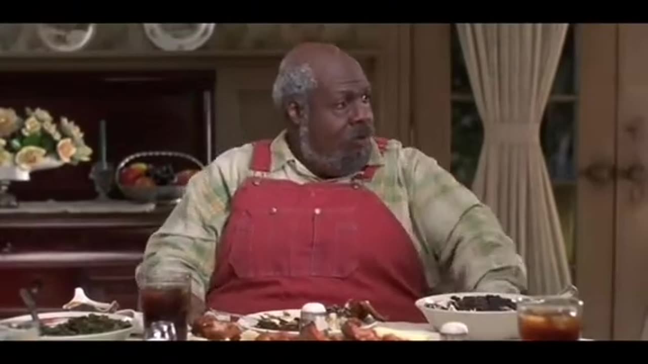 THANKSGIVING 🤣BE LIKE