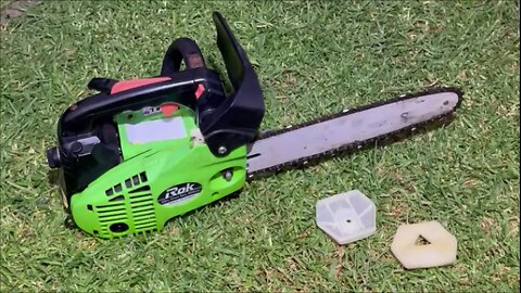 How to Clean the Air Filter in a ROK 25cc 300mm Chainsaw