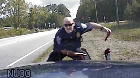 Dashcam Shows Robbery Suspects Shooting At Police During Chase#8828