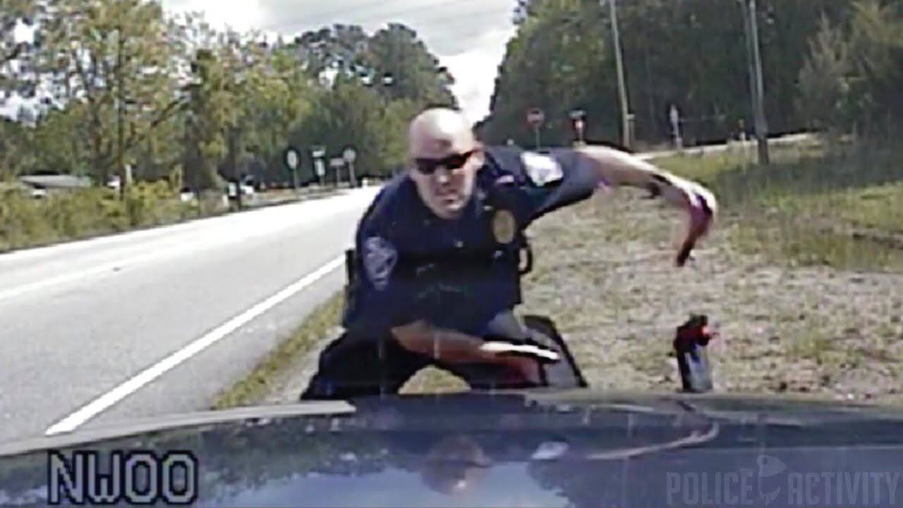 Dashcam Shows Robbery Suspects Shooting At Police During Chase#8828