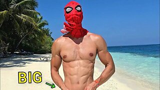 Spidey shows 'Banana' in the Maldives