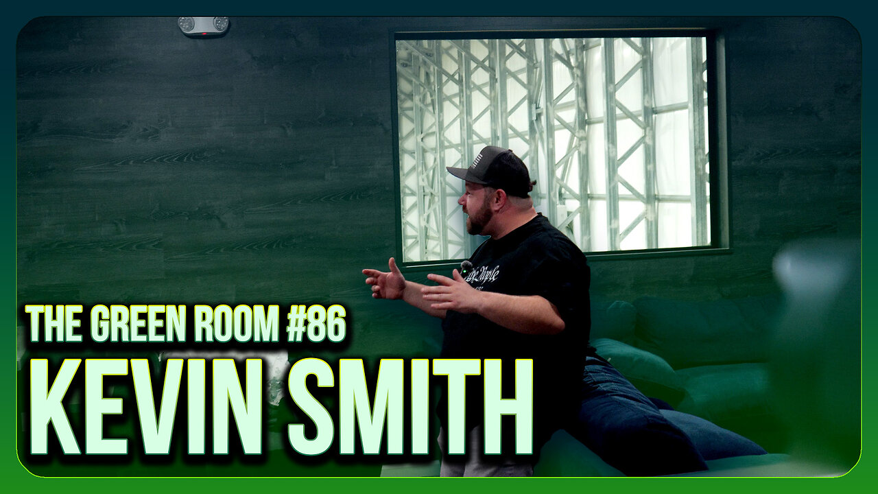 The Green Room #86 - Wild Animals, Long Island Crime & Politics with Kevin Smith