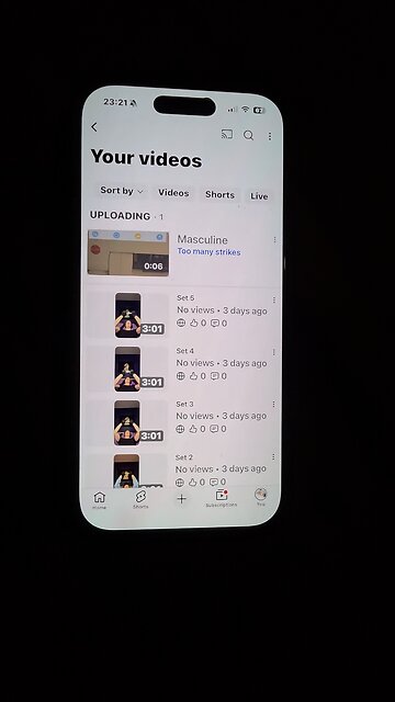 YOUTUBE LOL 😂😂😂😂